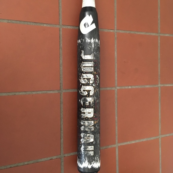 Demarini 2nd generation juggernaut - Picture 1 of 3